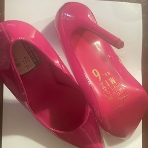 Beautiful princess shoes pink 7.5